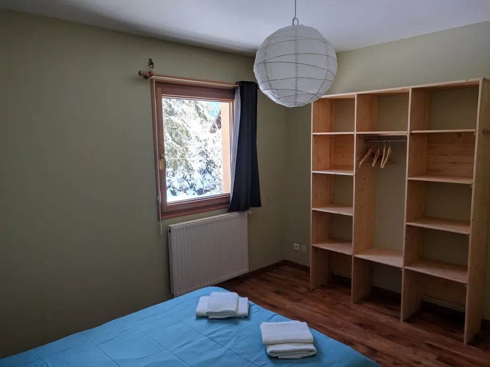 Chambre avec lit double – Gîte Edelweiss (1)