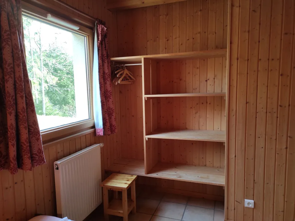 Chambre avec deux lits simples (80 cm) – Chalet Colchique (2)