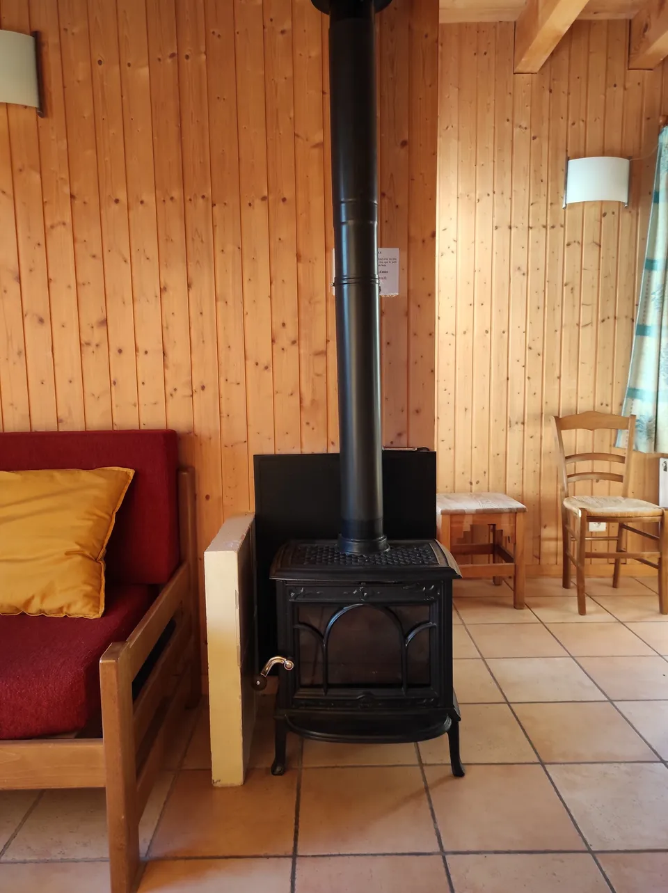 Poêle à bois – Chalet Anémone (1)