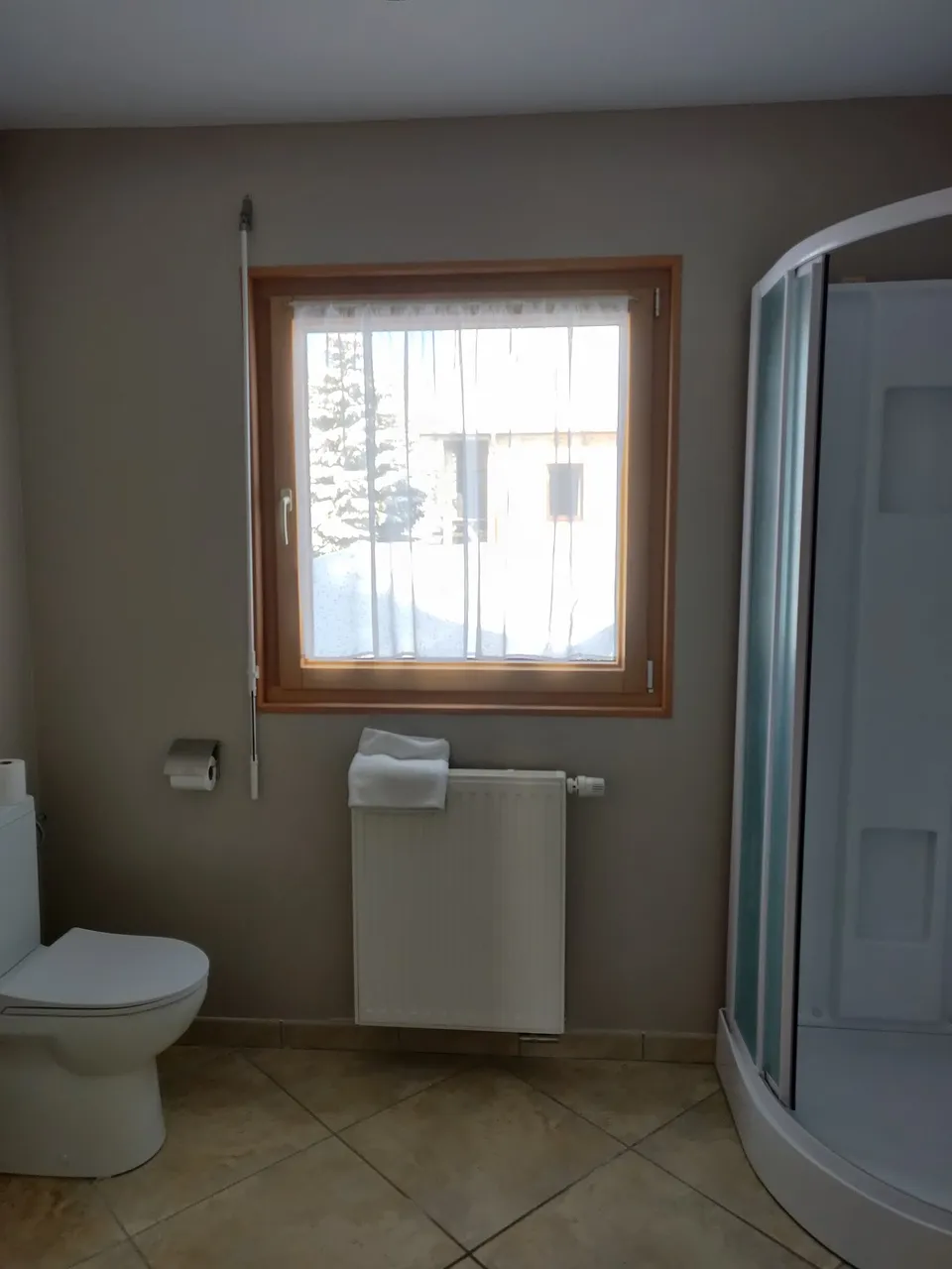 Première salle de bain – Gîte Edelweiss (1)